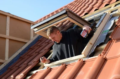 Pose de fenêtres de toit Velux à Chénas